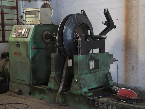 動平衡機（?。? />
                                                </a>
                                                <div   id=